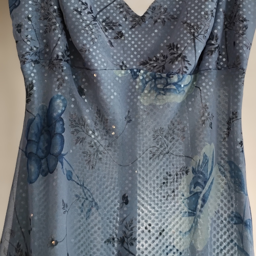 Betsy & Adam Gown Size 6 Light Blue Floral Soft Touch Silver Sequin Bodice